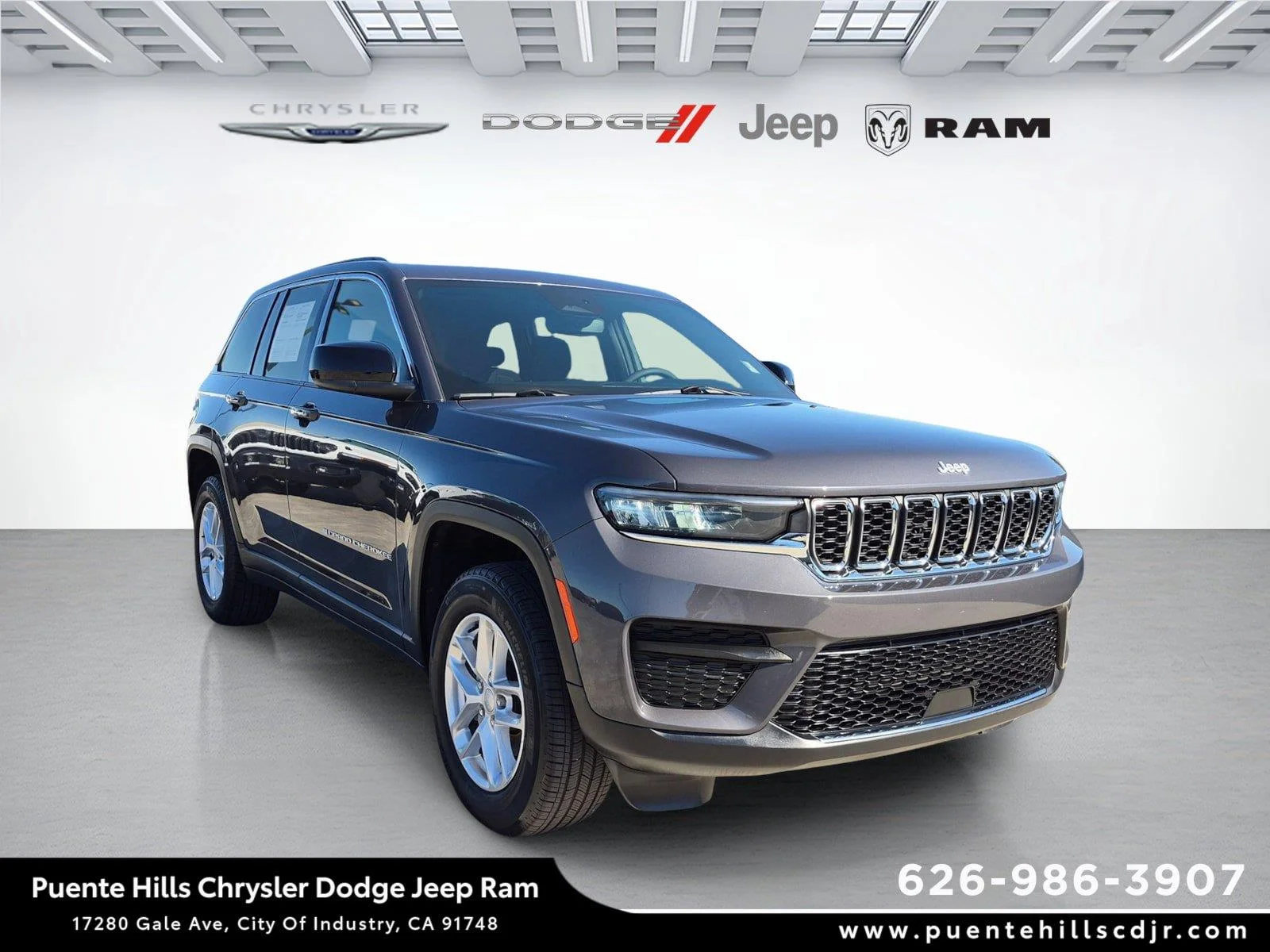 2025 Jeep Grand Cherokee Laredo