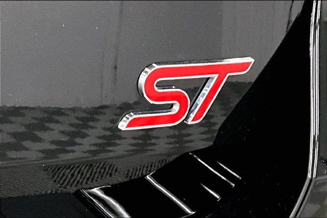 Used 2023 Agate Black Metallic Ford ST image 9