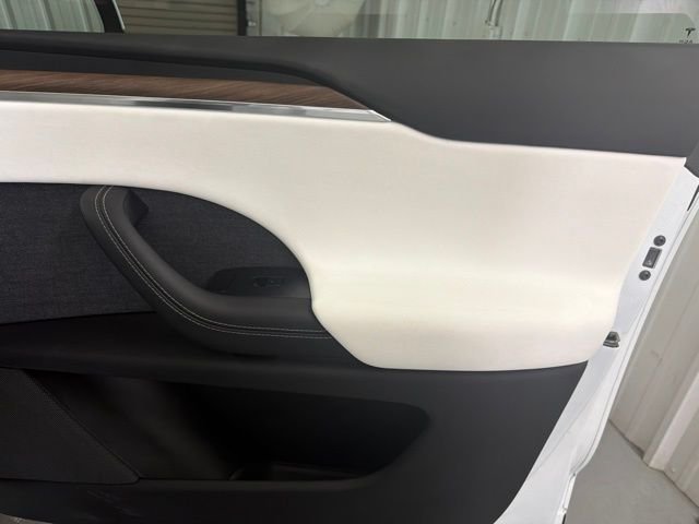 2022 Tesla Model X Long Range - Photo 22