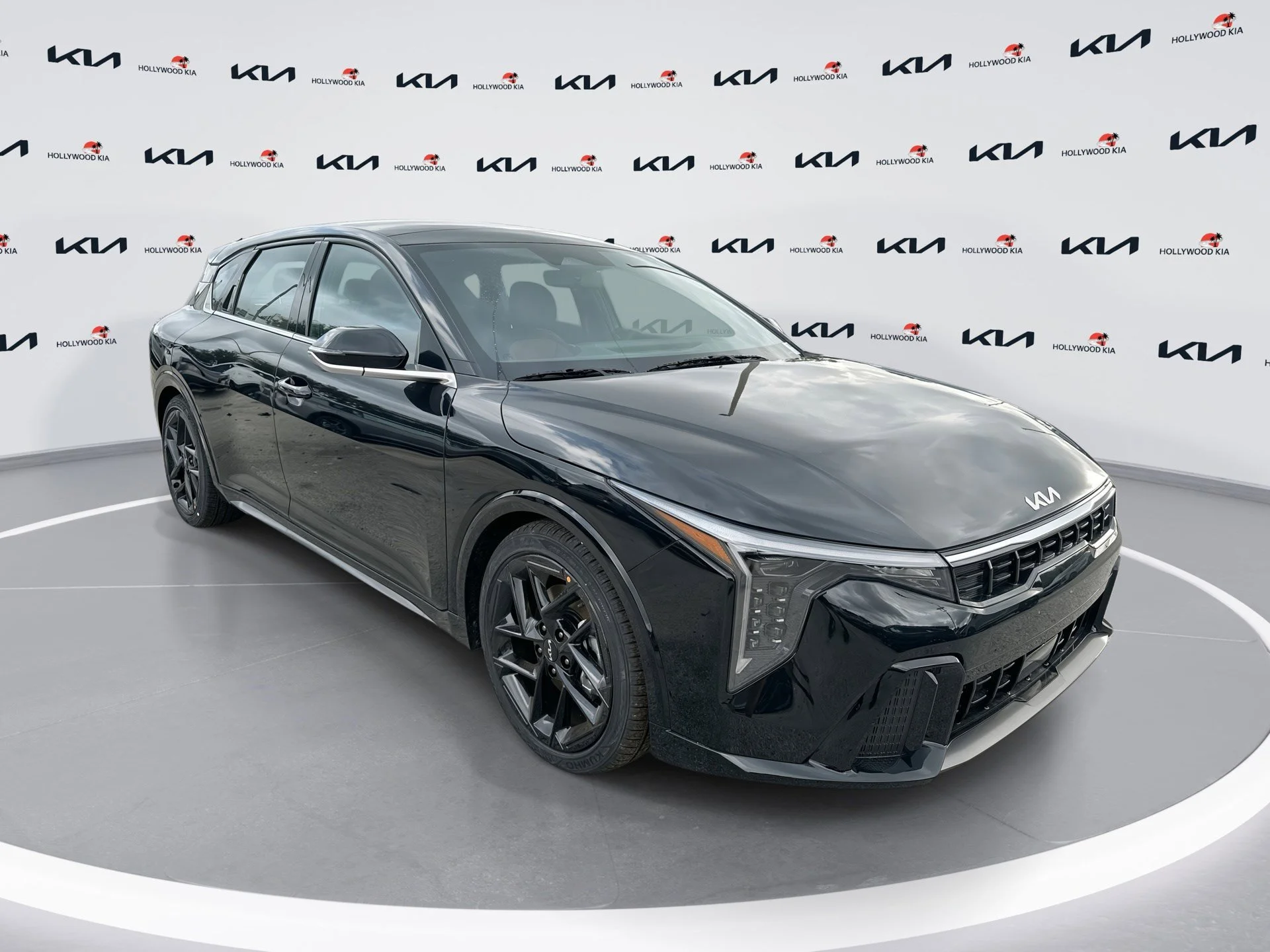 2026 Kia K4 GT-Line Turbo AT Hatchback's photo