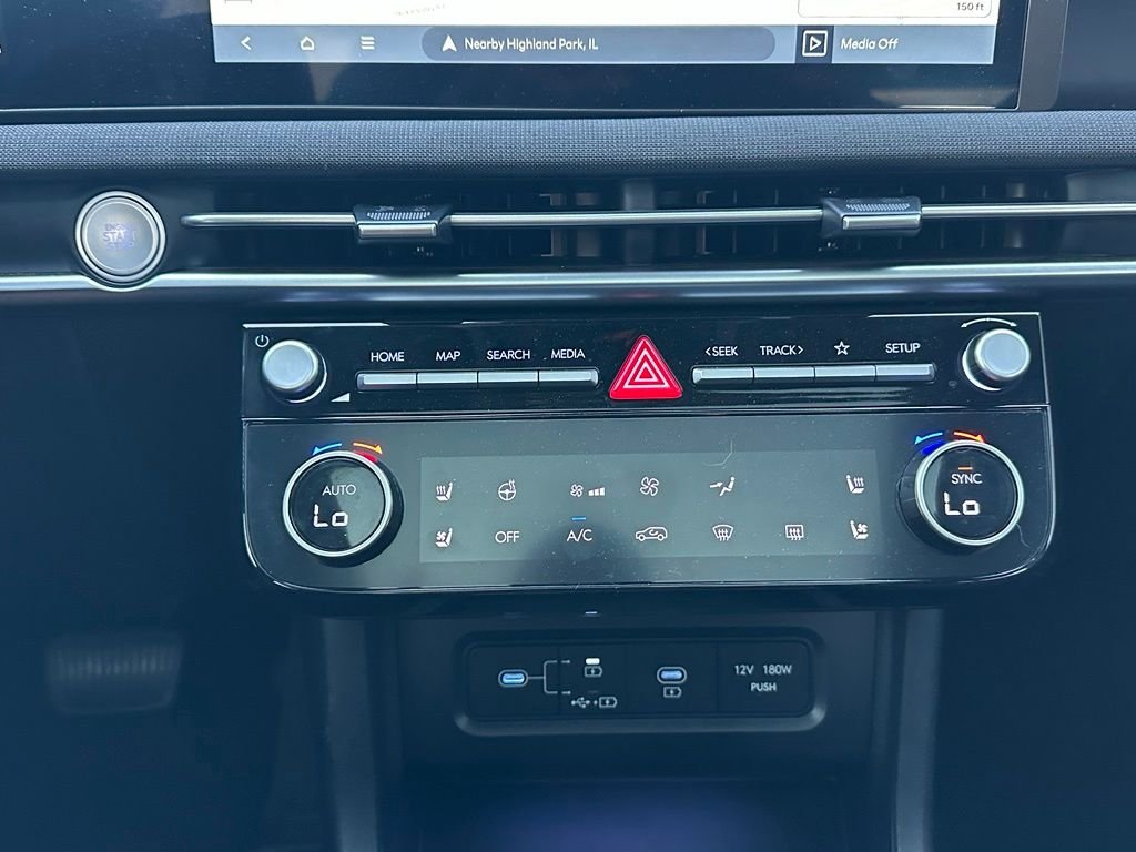 2025 Hyundai Tucson Limited - Photo 18