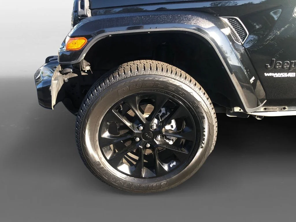 Used 2022 Black Jeep Unlimited Sahara High Altitude image 15
