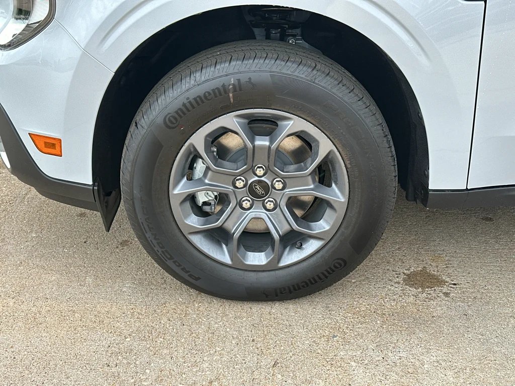 New 2026 Space White Metallic Ford XLT image 8