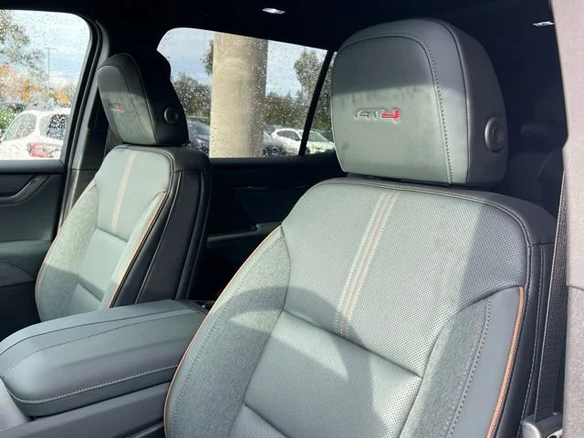 2026 GMC Acadia AT4 - Photo 18