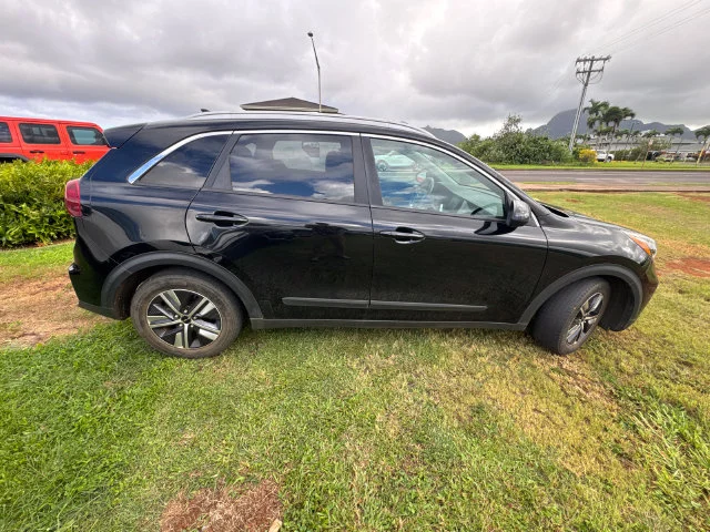 Certified Used 2022 Black Kia LXS image 8