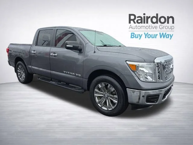 2019 Nissan Titan SV 4X4 Crew Cab's photo