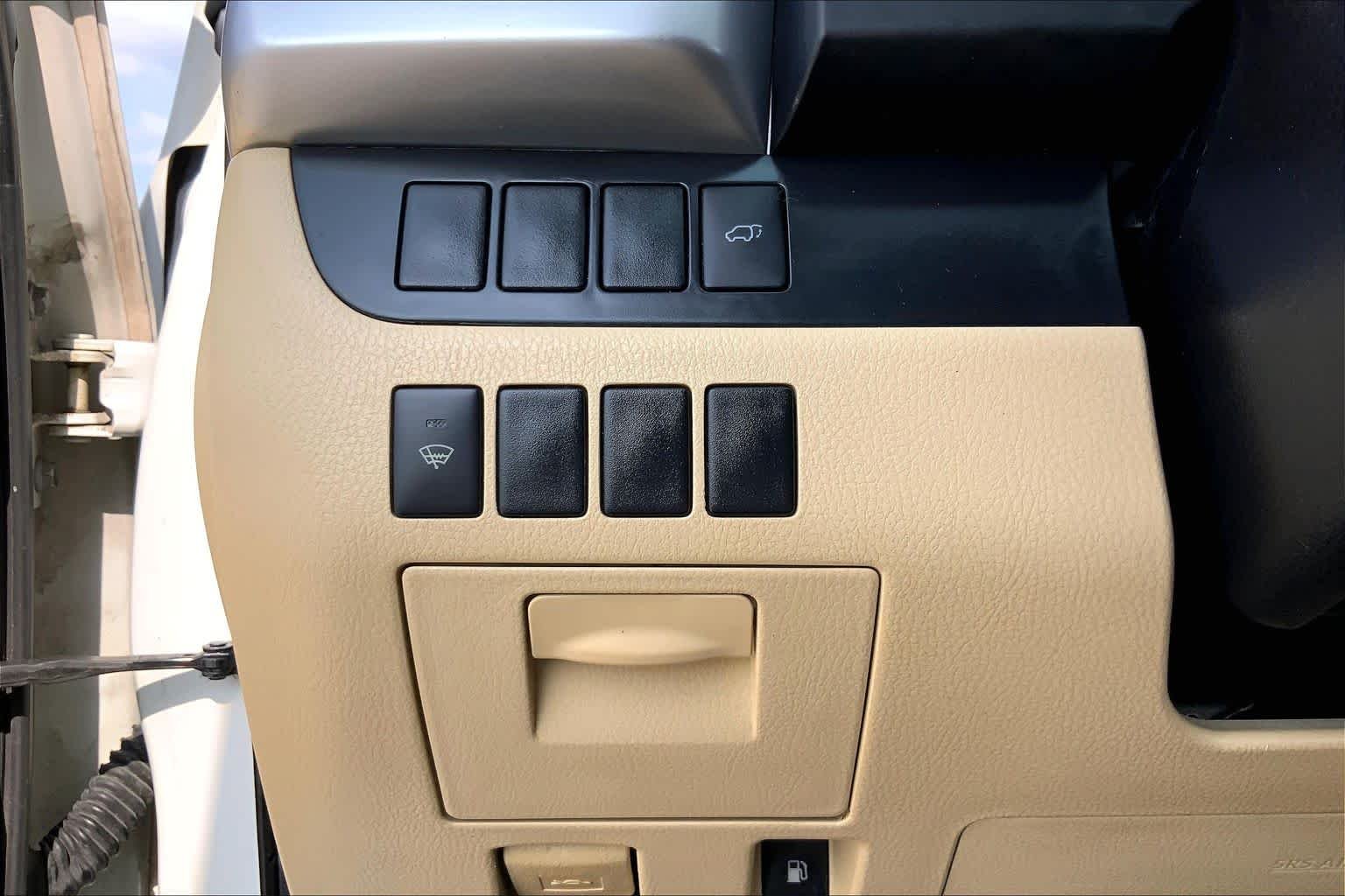 Used 2015 Blizzard Pearl Toyota LE Plus image 33
