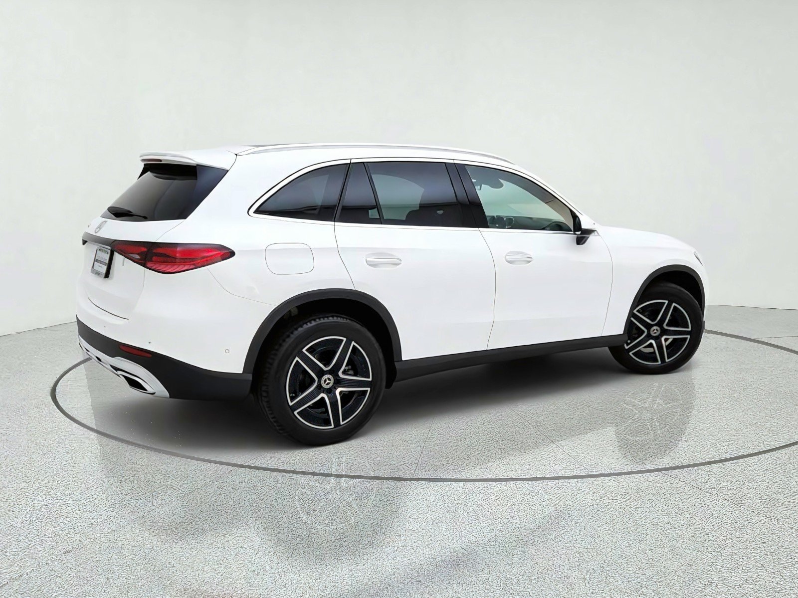 Certified Used 2026 Polar White Mercedes-Benz GLC 300 image 8