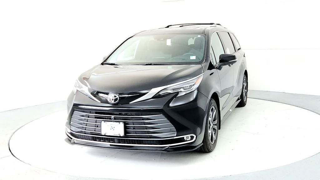 New 2026 Midnight Black Metallic Toyota Platinum image 2