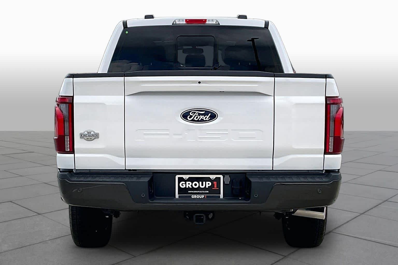 Used 2024 Star White Metallic Tri-Coat//Darkened Bronze Ford King Ranch image 5