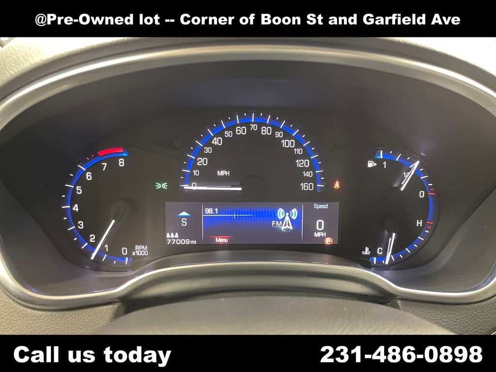 Used 2013 Silver Cadillac Luxury image 23