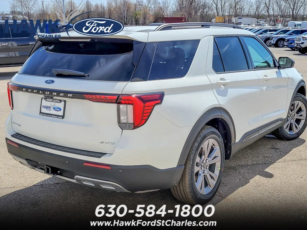 New 2026 Star White Metallic Tri-Coat Ford Active image 6