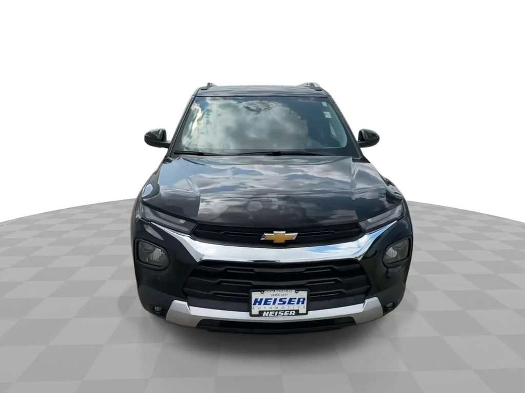 Used 2023 MOSAIC BLACK METALLIC Chevrolet LT image 3