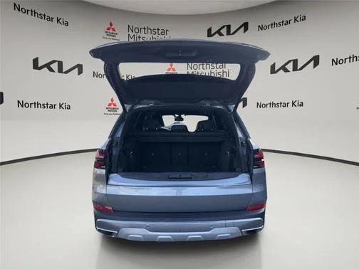 Used 2024 Gray BMW xDrive40i image 15