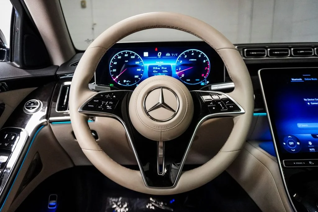 Used 2022 Red Mercedes-Benz S 580 image 16