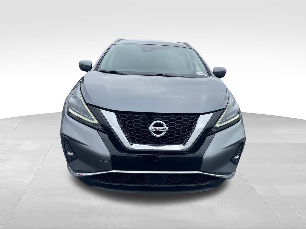 Used 2023 Gray Nissan SV image 8