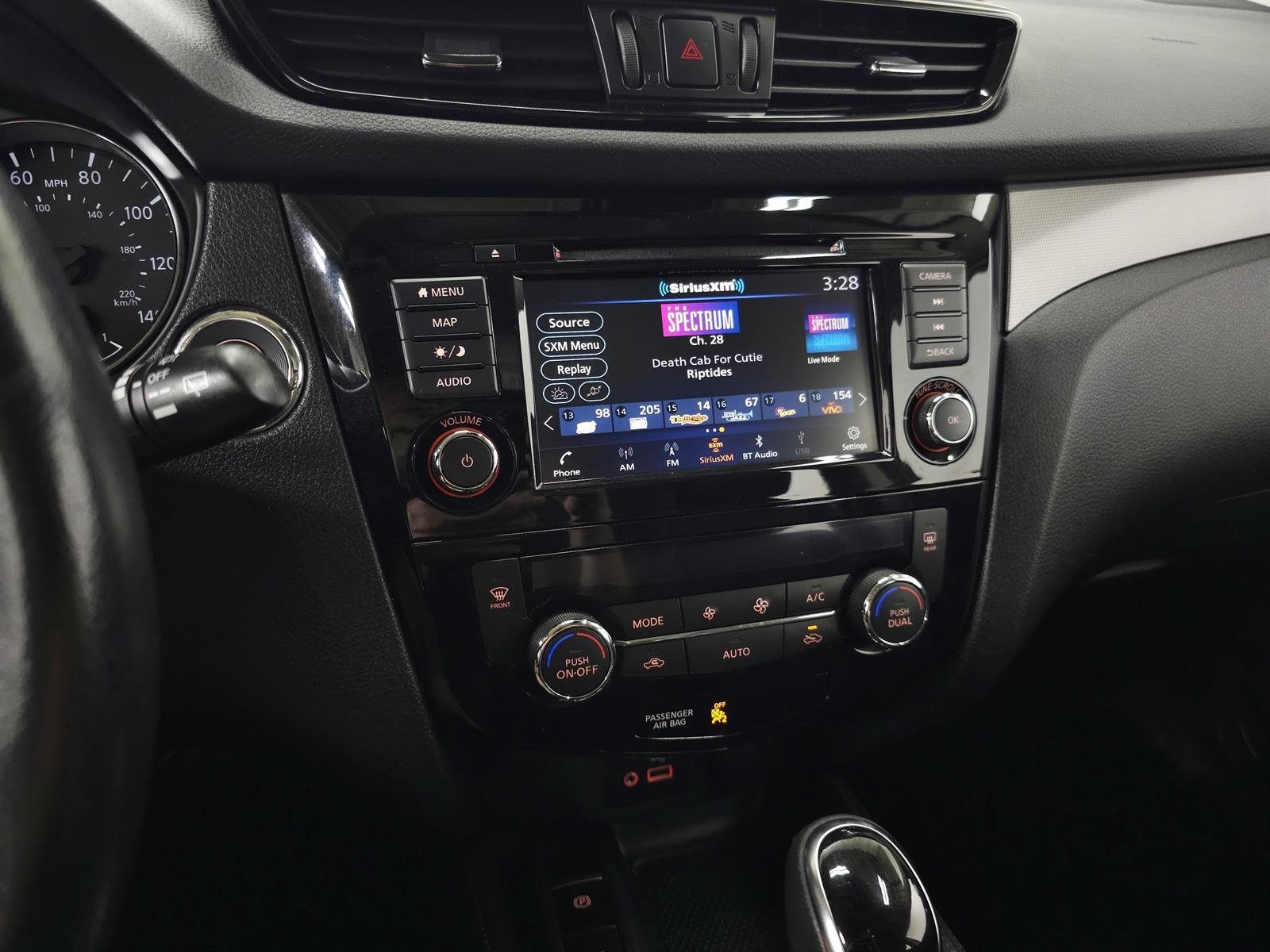 Used 2020 Magnetic Black Pearl G41 Nissan SL image 23