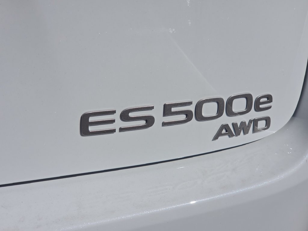 New 2026 Ultra White Lexus PREMIUM AWD image 28