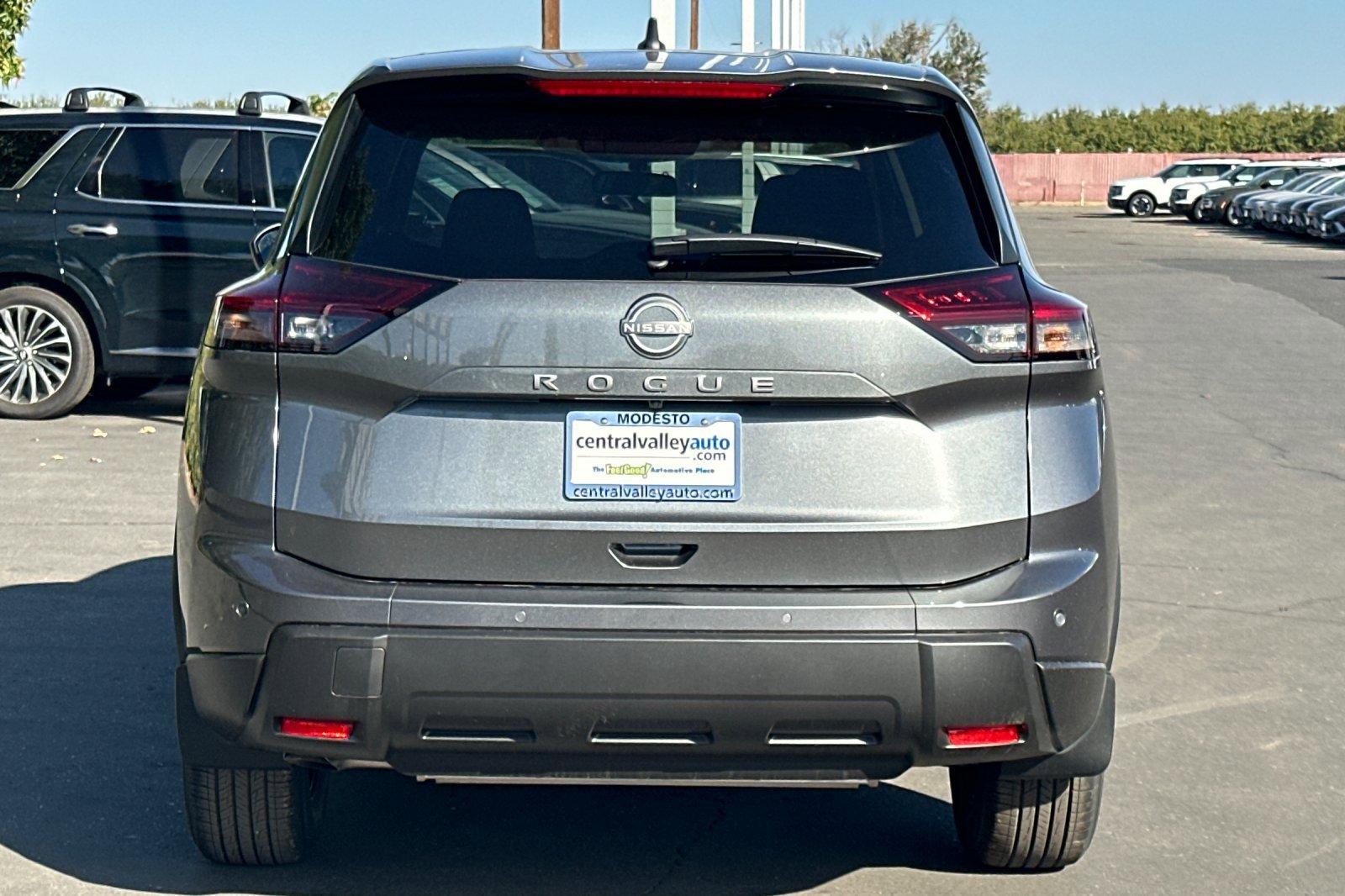 2026 Nissan Rogue S photo 4