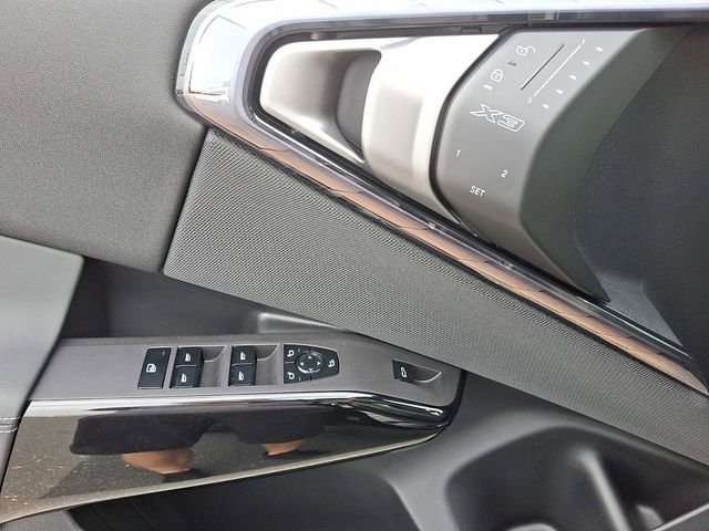 2026 BMW X3 30 - Photo 12