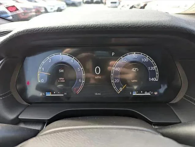 2025 Jeep Grand Cherokee Altitude - Photo 38