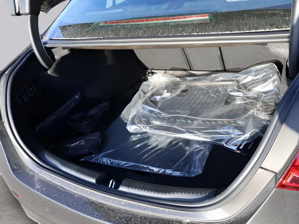 New 2026 Graphite Grey Metallic Mercedes-Benz C 300 image 77