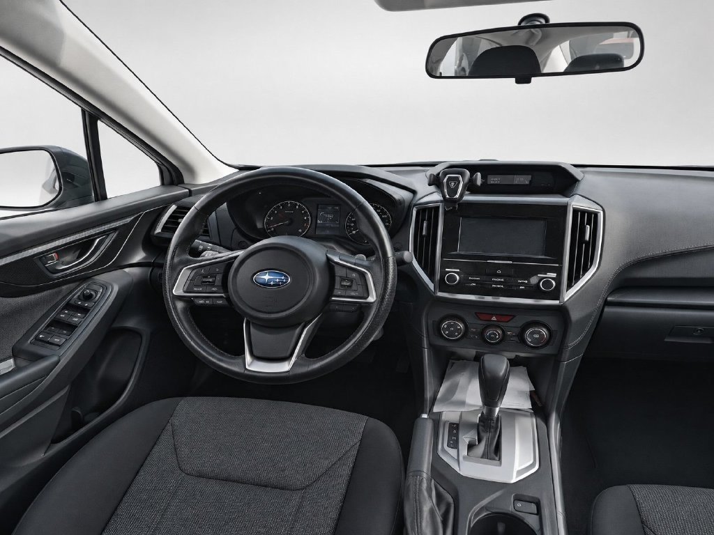 Used 2019 Silver Subaru 2.0i image 18