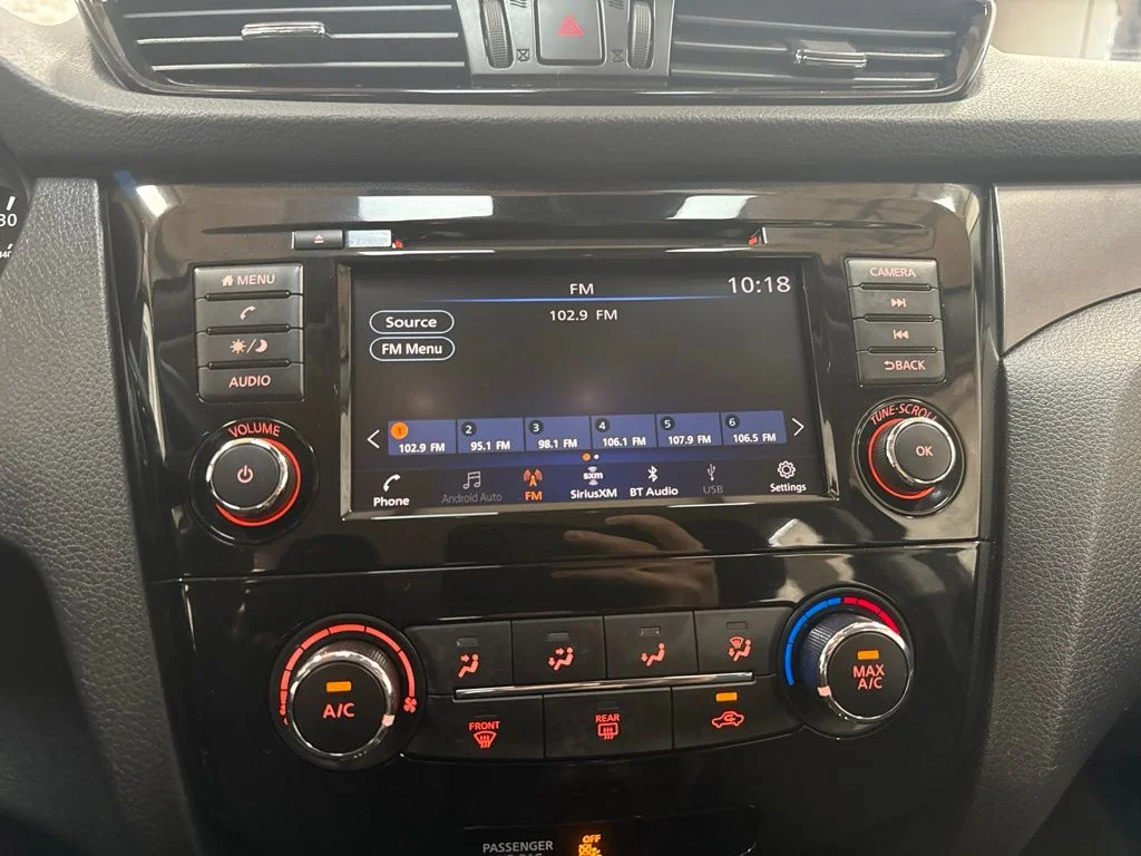 Used 2020 Black Nissan S image 18