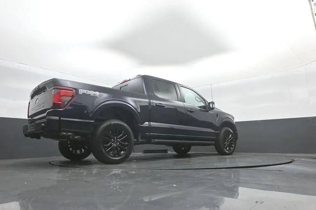 New 2026 Blue Ford XLT image 36