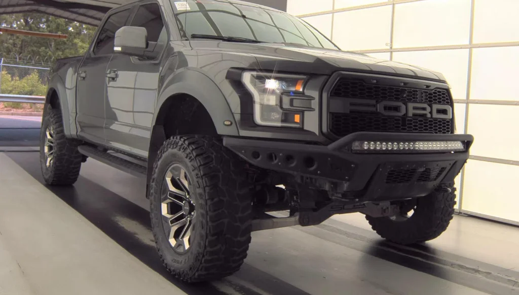 Used 2019 Gray Ford Raptor image 3
