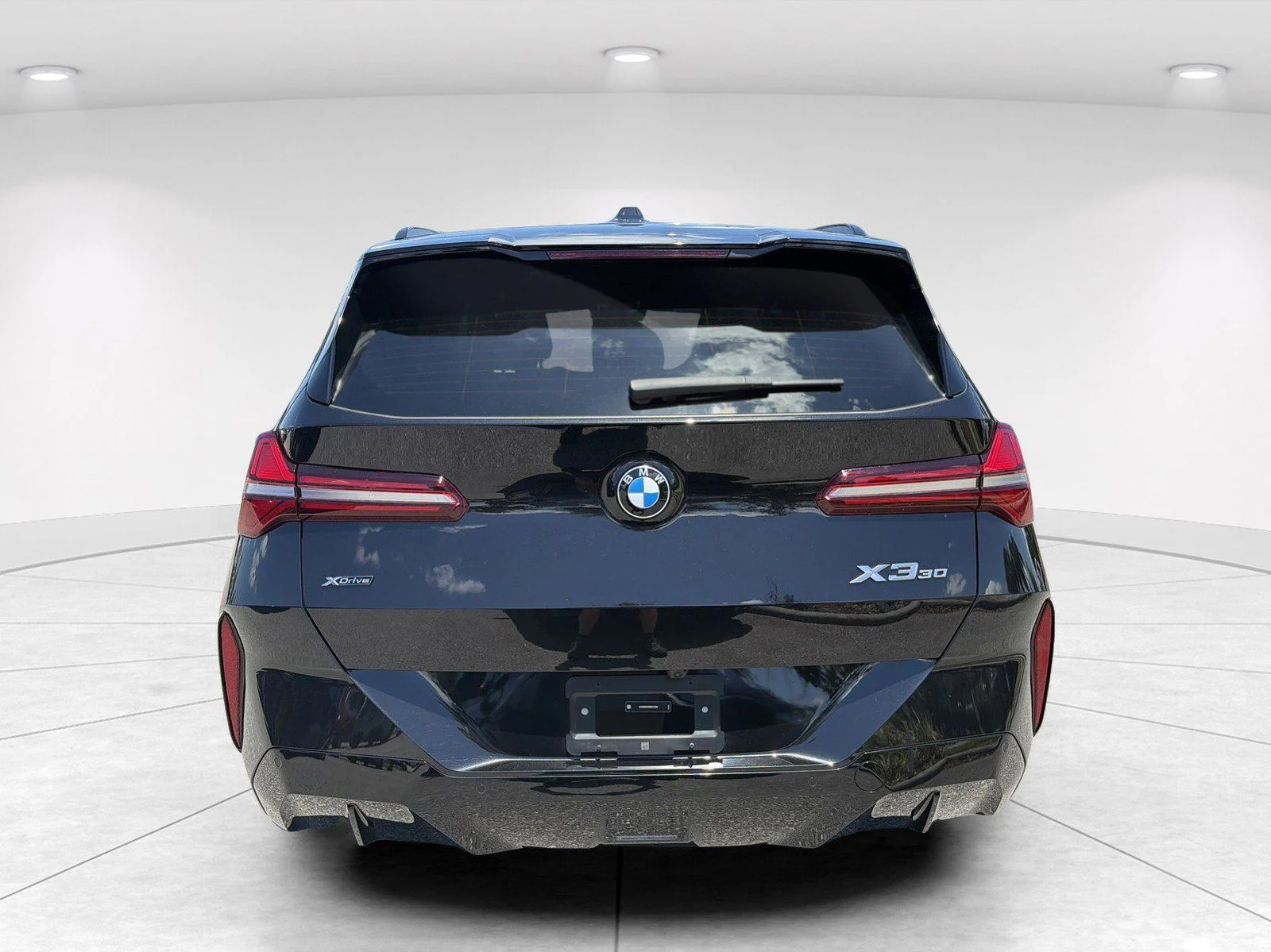 New 2025 Black Sapphire Metallic BMW 30 xDrive image 5