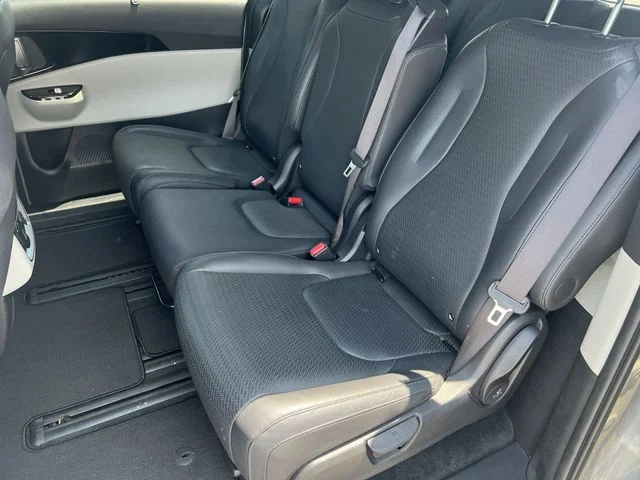 Used 2024 White Kia SX Prestige image 42