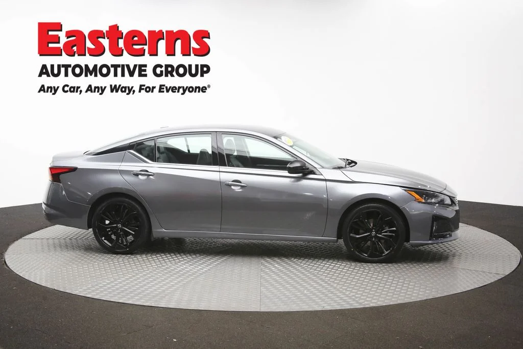 Used 2023 Gray Nissan 2.5 SR image 45