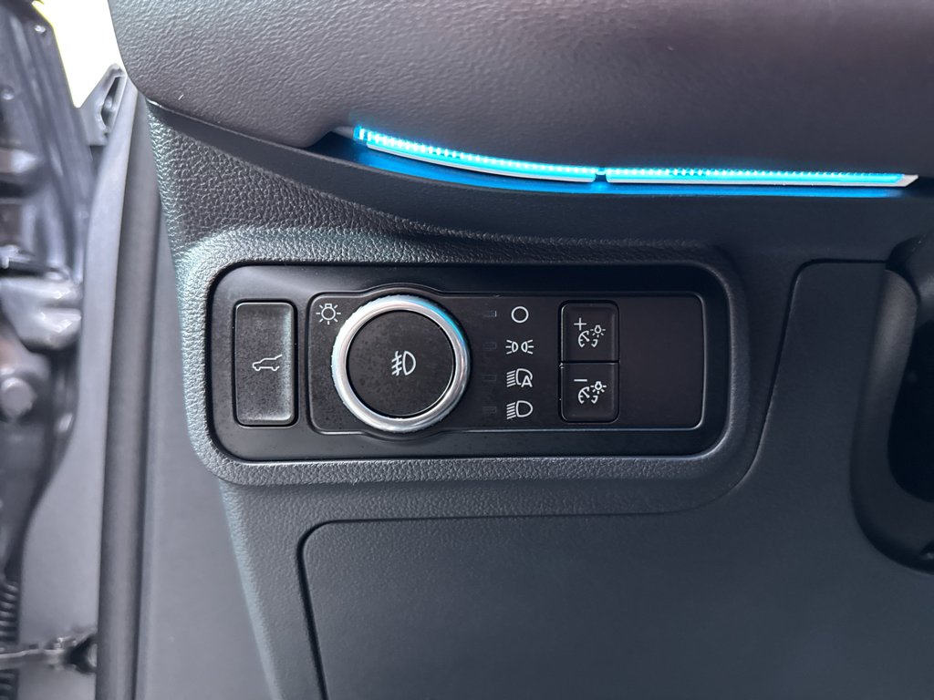Used 2025 Carbonized Gray Metallic Ford Platinum image 31