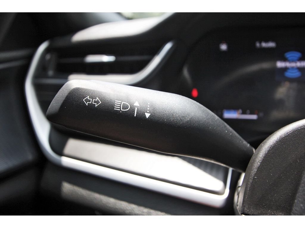 Used 2024 Gray Jeep Altitude X image 17