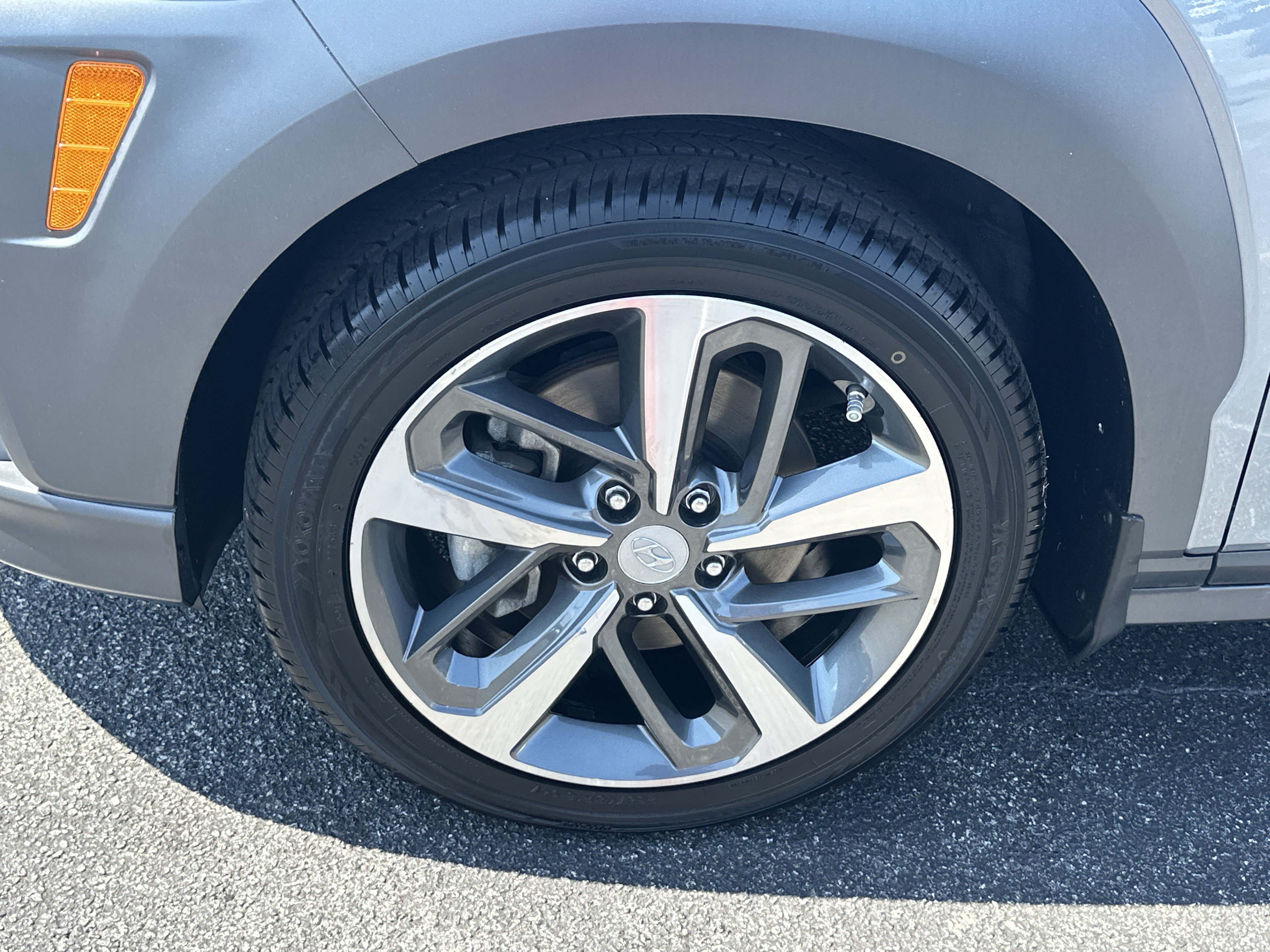 Used 2021 Sonic Silver Hyundai Ultimate image 11