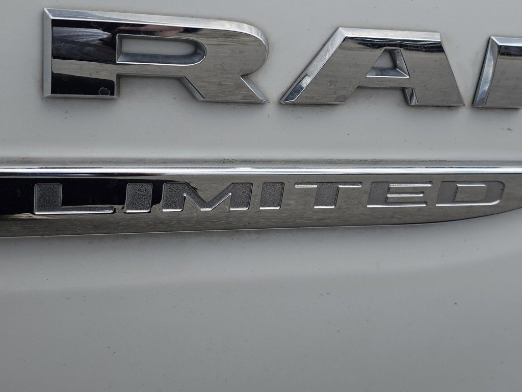 Used 2022 Ivory White Tri-Coat Pearlcoat Ram Limited image 19