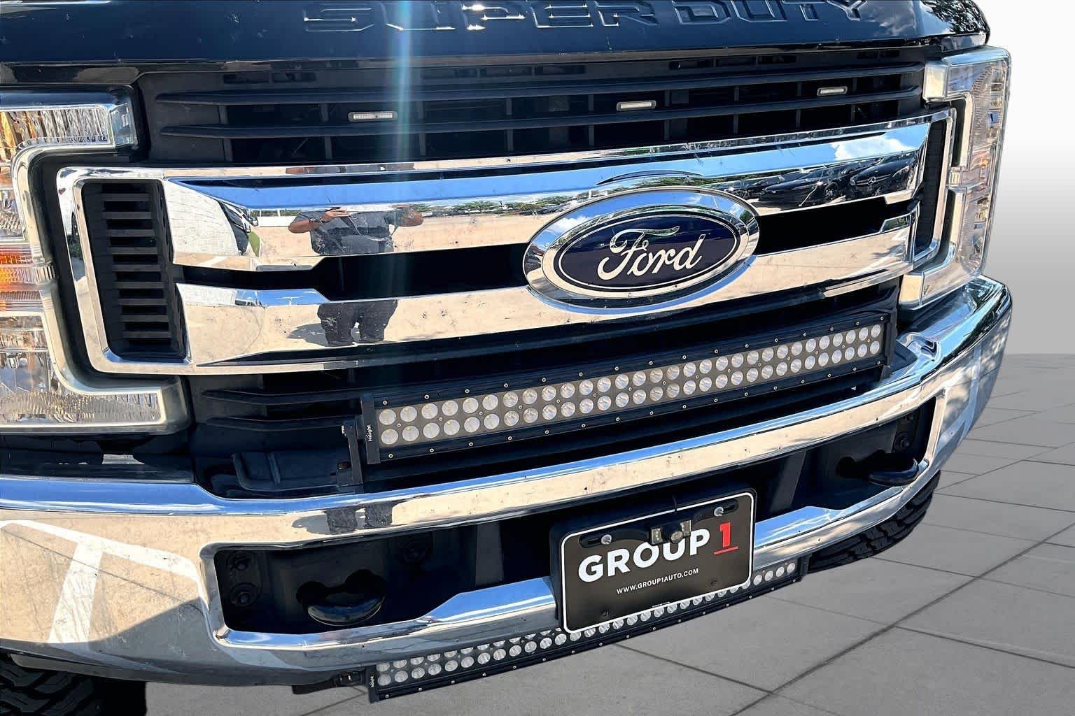 Used 2018 Shadow Black Ford XL image 28