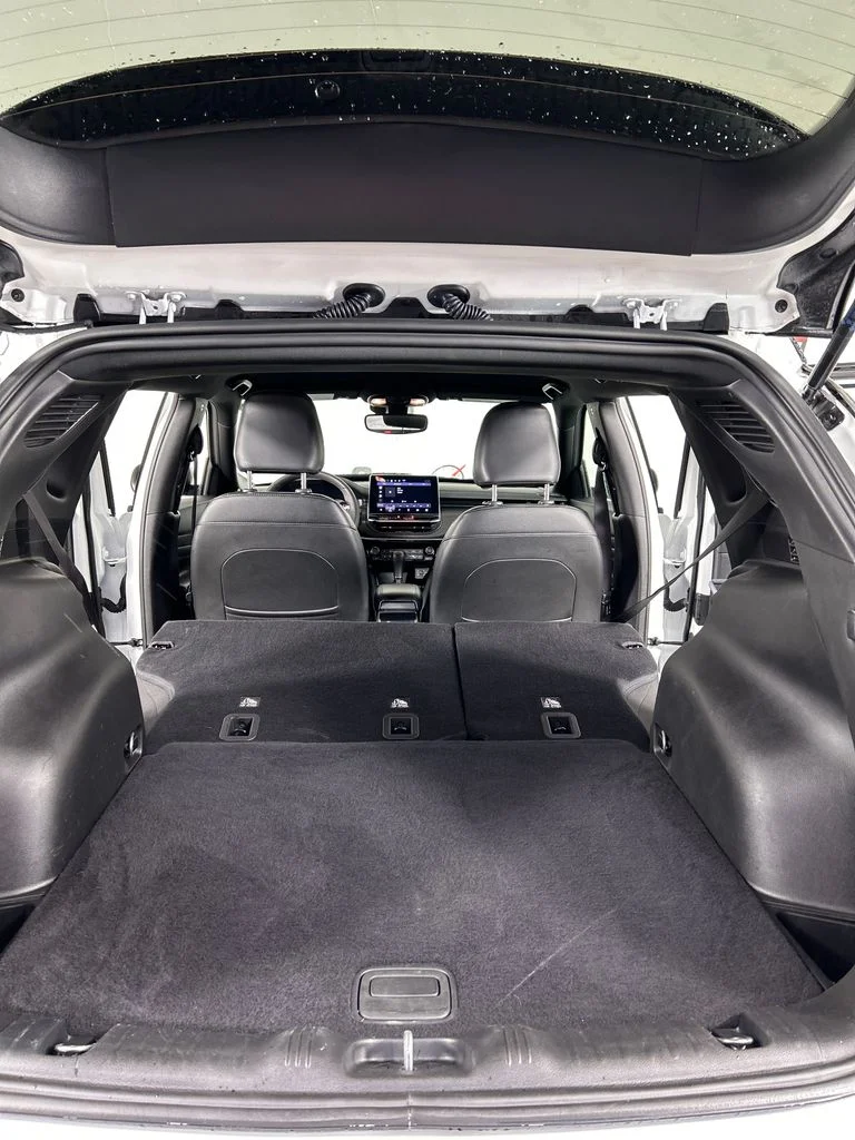 Used 2025 White Jeep Trailhawk image 21