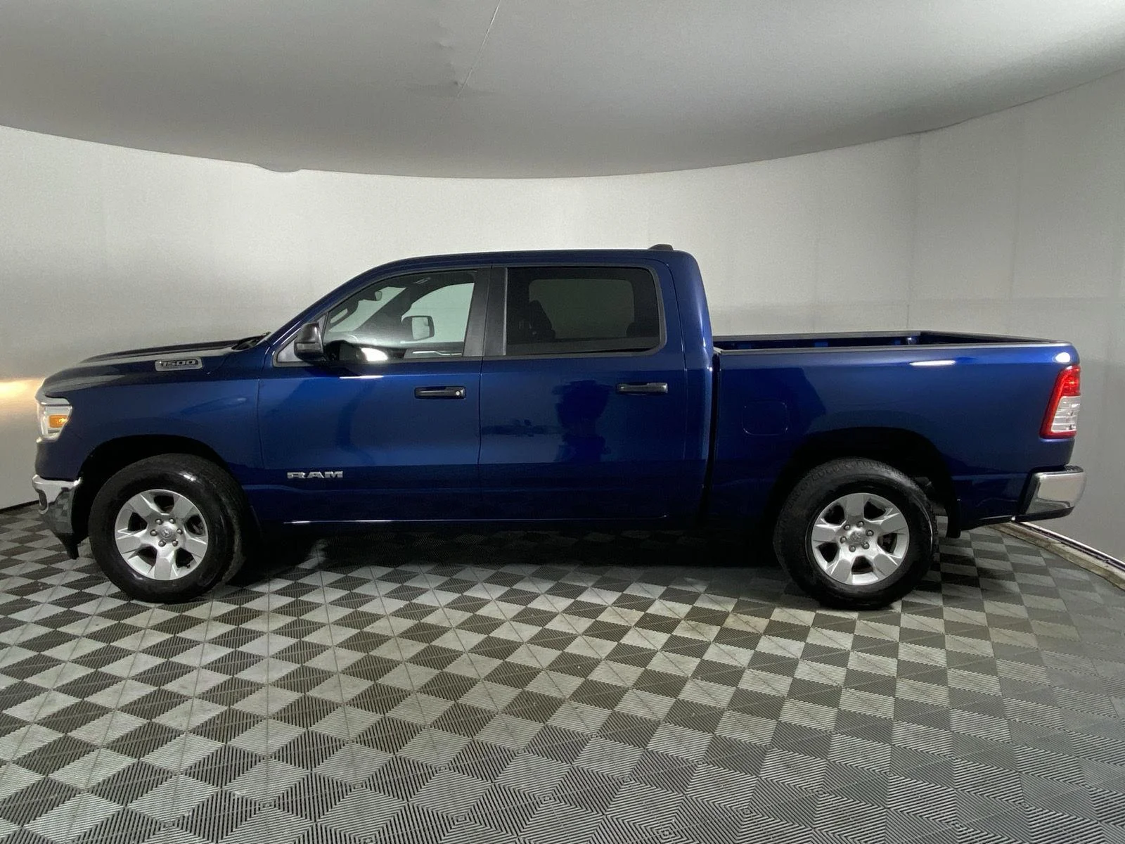 Used 2023 Patriot Blue Pearlcoat Ram Big Horn image 4