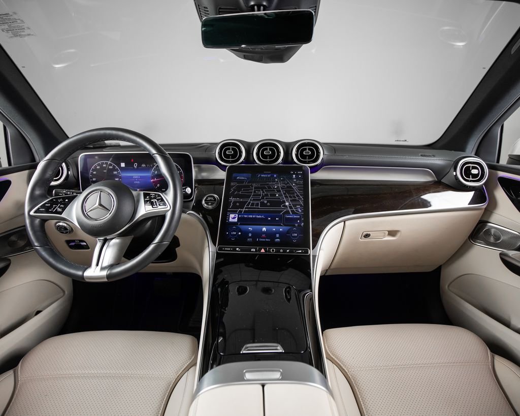 Certified Used 2023 White Mercedes-Benz GLC 300 image 7