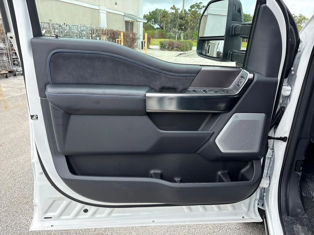 New 2026 White Ford Platinum image 27