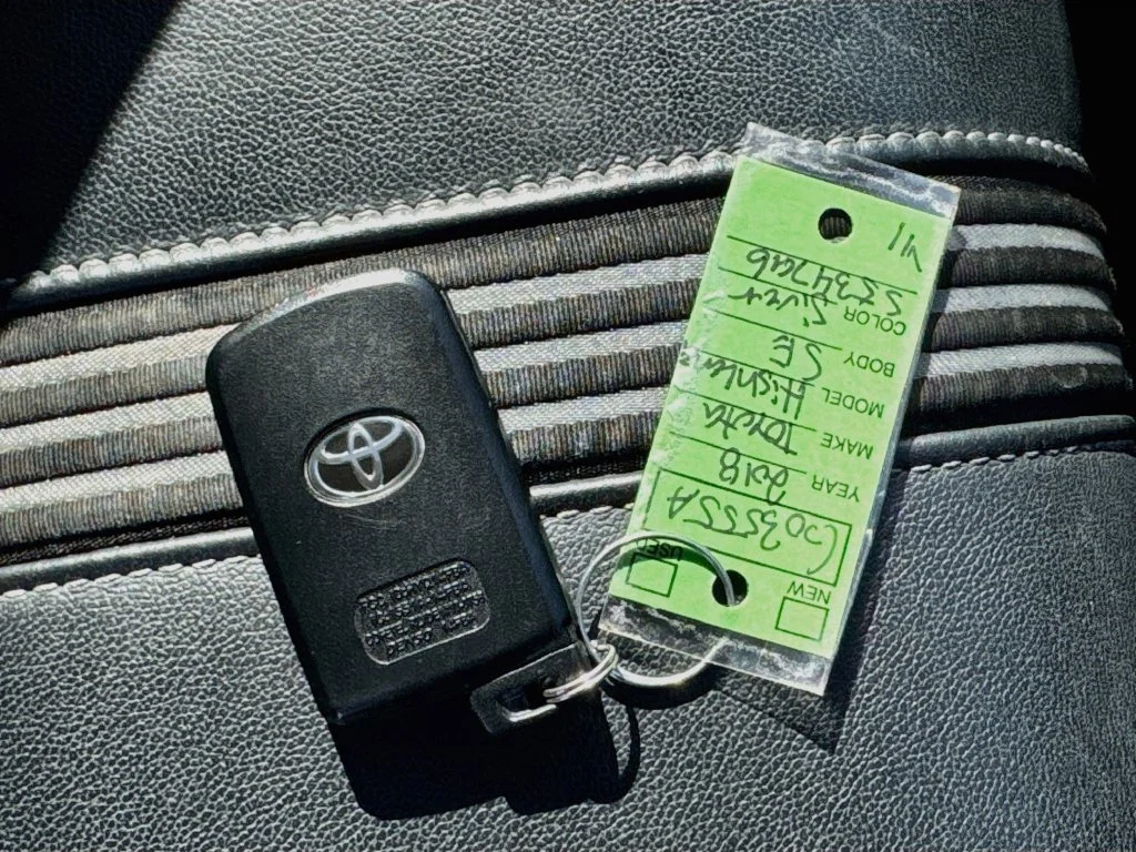 Used 2018 Silver Toyota SE image 37