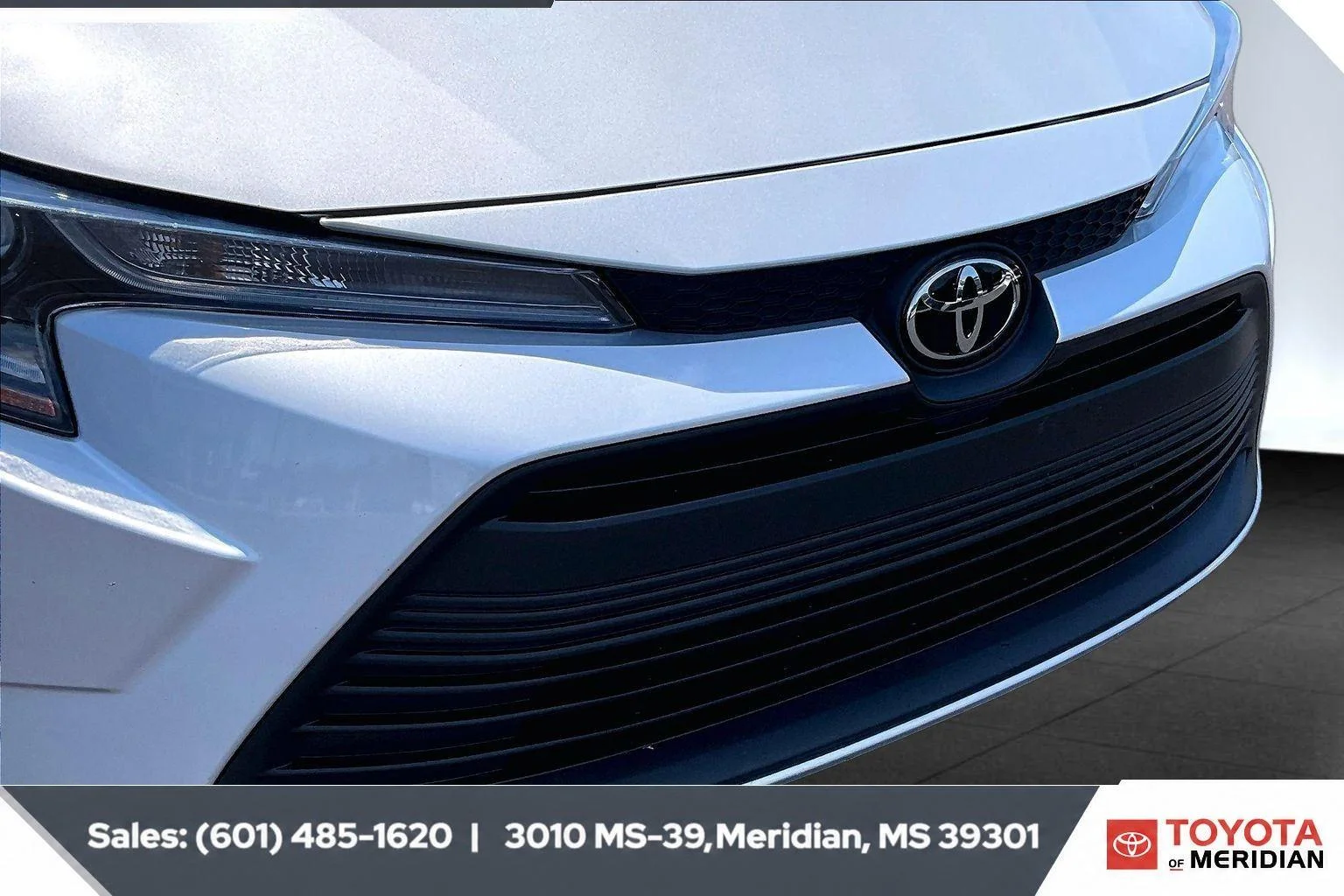 Used 2024 Classic Silver Metallic Toyota LE image 21