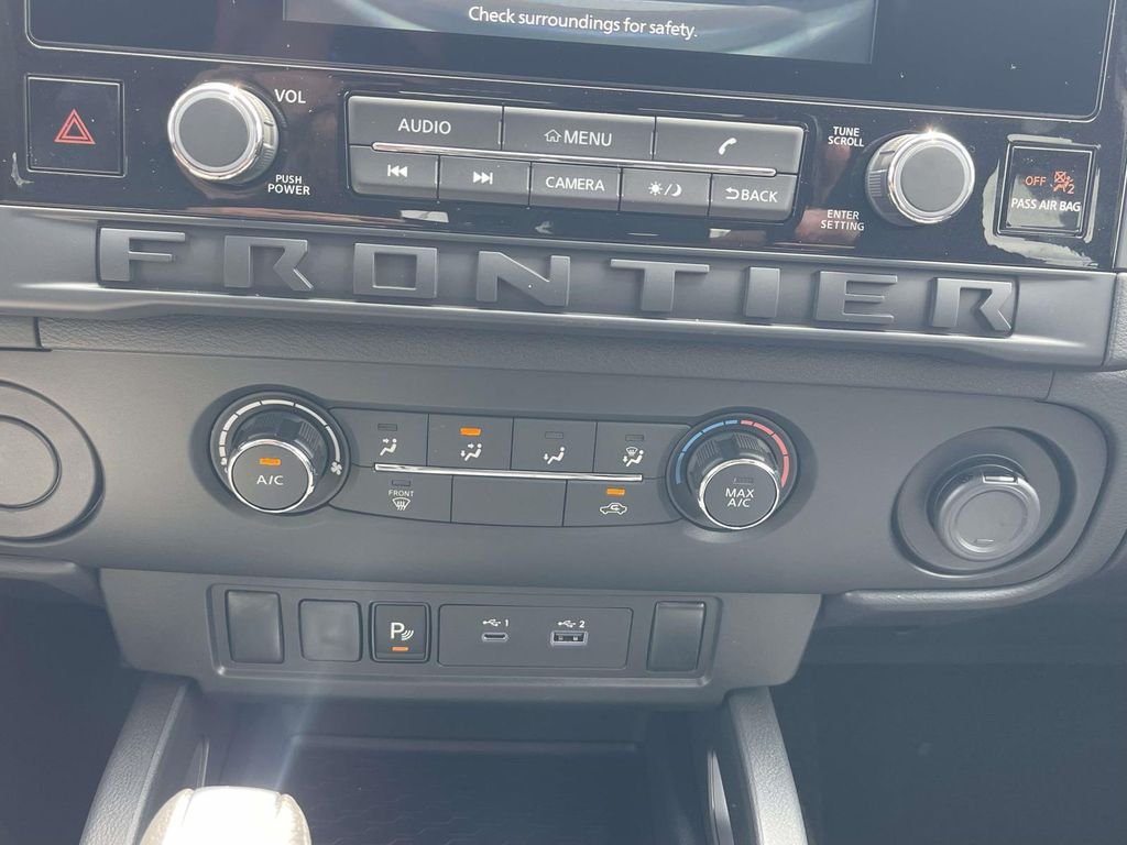 New 2026 Glacier White Nissan King Cab® S image 26