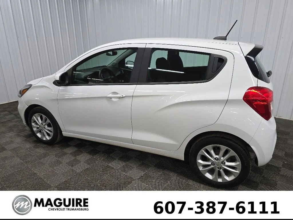 Used 2020 Summit White Chevrolet 1LT image 4