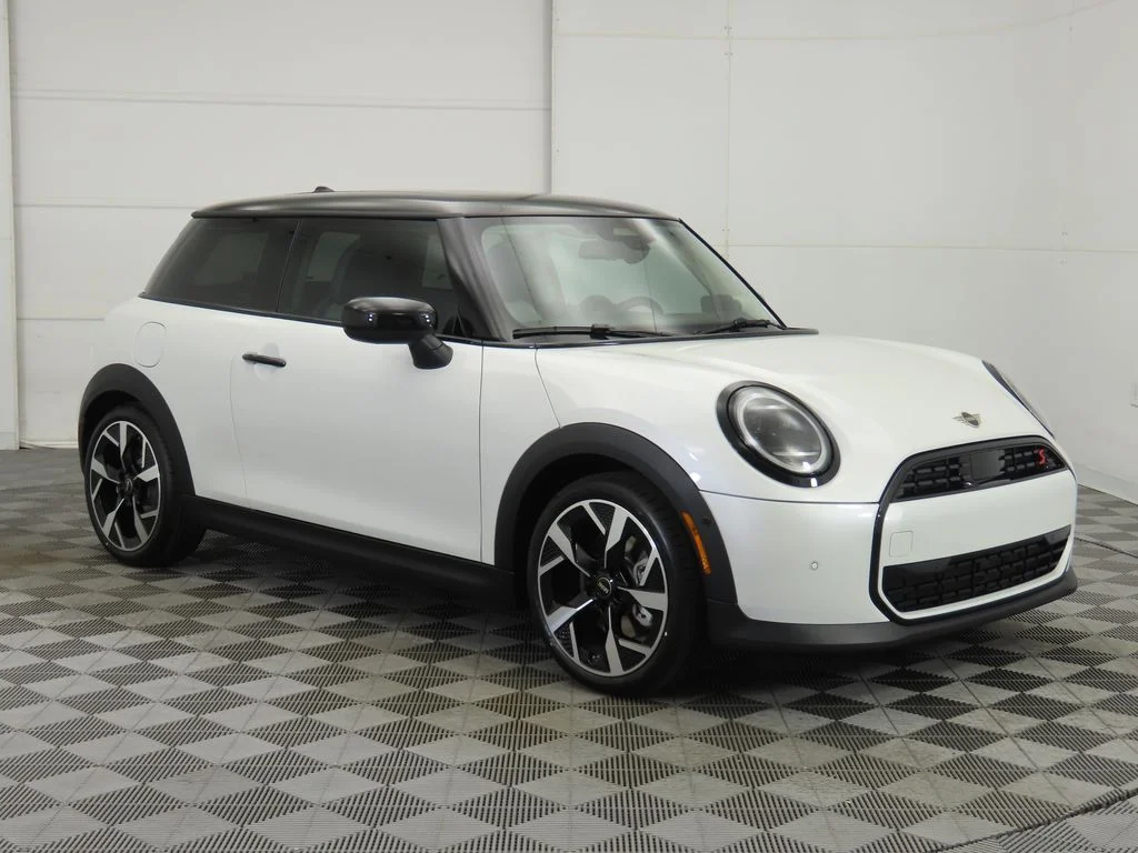 Used 2026 Nanuq White Metallic MINI  image 3