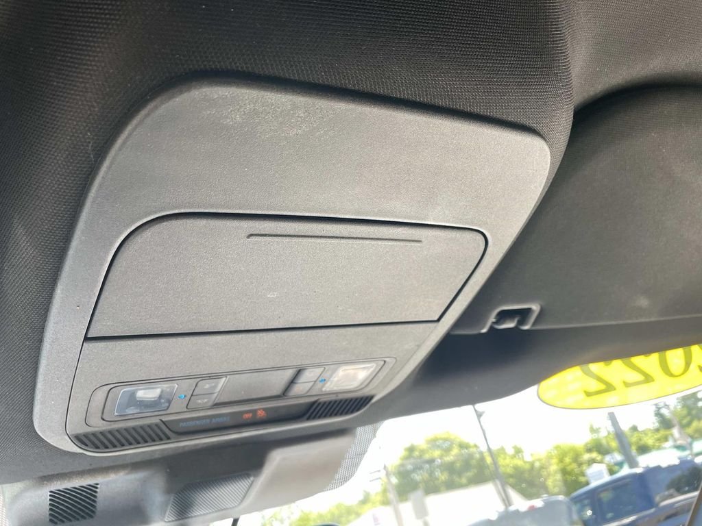 Used 2022 Blue Ford XLT image 25