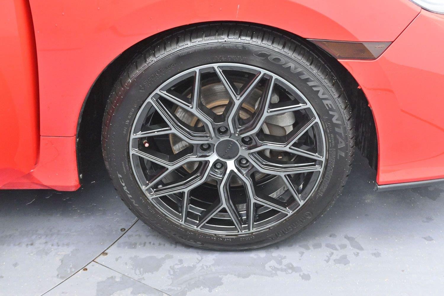 Used 2020 Rallye Red Honda SI image 30