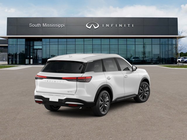 New 2027 RADIANT WHITE INFINITI Luxe FWD image 5